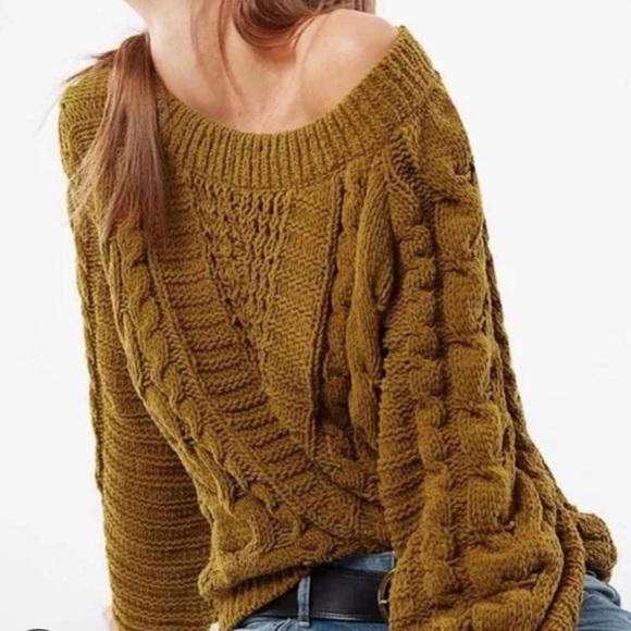 Express Sweaters - Express Olive Green Chenille Cable Knit shaker Sweater